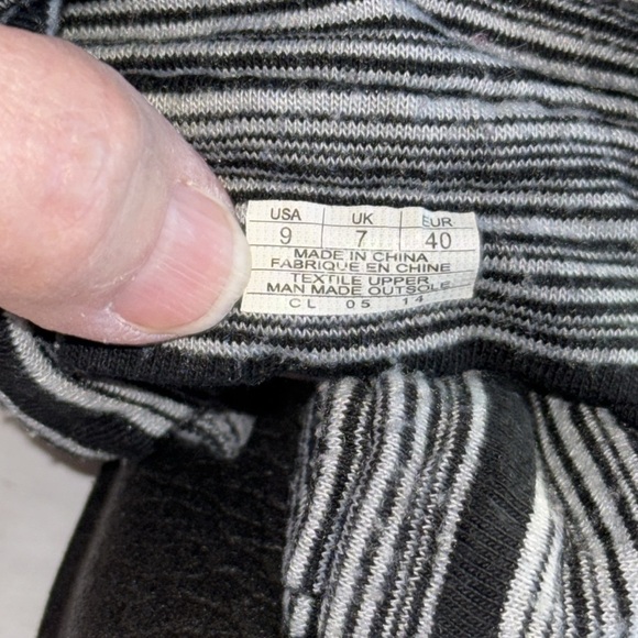 Sanuk Yoga 2 Solid Vintage Sandals - Picture 9 of 9